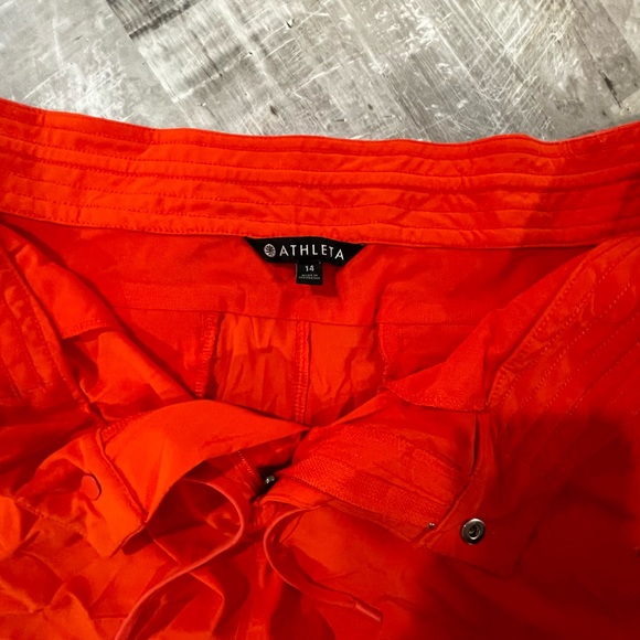 Athleta Kata Surge Short in Vermillion - Picture 2 of 3